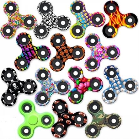 Fidget Finger Spinner σε διάφορα σχέδια Συσκευασία 24 ΤΜΧ Χονδρική με 35€