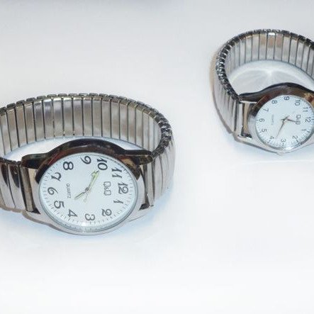 Ρολόι χειρός Q&Q  σε Ανδρικό ή Γυναικείο σχέδιο