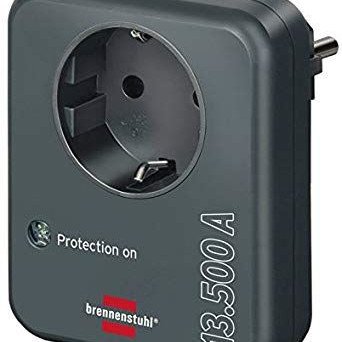 Πρίζα προστασίας  οικιακών συσκευών από υπέρταση δικτύου ΔΕΗ καλύπτει συσκευές με ισχύ έως 13.500Αmp Brennenstuhl Γερμανικών προδιαγραφών