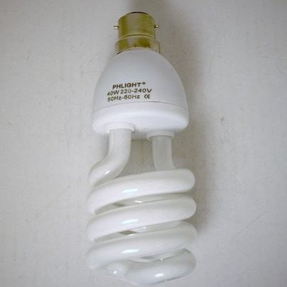 ΜΠΑΓΙΟΝΕΤ ΛΑΜΠΤΗΡΑΣ ΟΙΚΟΝΟΜΙΑΣ ΔΙΑΜΕΤΡΟΥ 5,2 ΕΚΑΤΟΣΤΩΝ Β22 - 40Watt