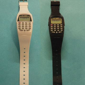 Ρολόι χειρός κομπιουτεράκι