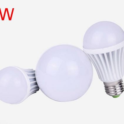 Λάμπα LED E27 7W Ψυχρό φως