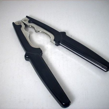 Μεταλλικός καρυοθραύστης με πλαστική επίστρωση