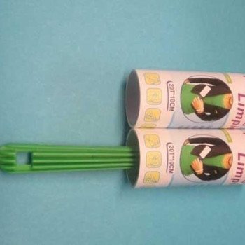 ΡΟΛΟ ΚΑΘΑΡΙΣΜΟΥ ΓΙΑ ΧΝΟΥΔΙΑ - ΣΚΟΝΗ - ΤΡΙΧΕΣ ΑΠΟ ΚΑΤΟΙΚΙΔΙΑ ΚΑΙ ΕΝΑ ΑΝΤΑΛΛΑΚΤΙΚΟ ΔΩΡΟ