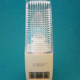 Φωτιστικό νυκτός 220 VOLT με ανίχνευση κίνησης