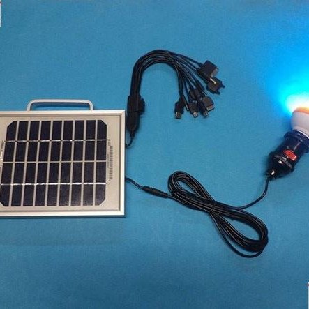 Ηλιακό κιτ φωτισμού - solar energy kit - 3 Watt με 1 λάμπα LED και θύρα USB