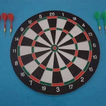 Στόχος με 4 χρωματιστά βελάκια - ένα έξυπνο παιχνίδι για μικρούς και μεγάλους